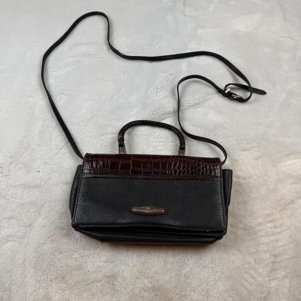 Brighton Black Pebbled Leather Croc Flap Crossbody Wallet Bag Brown Trim